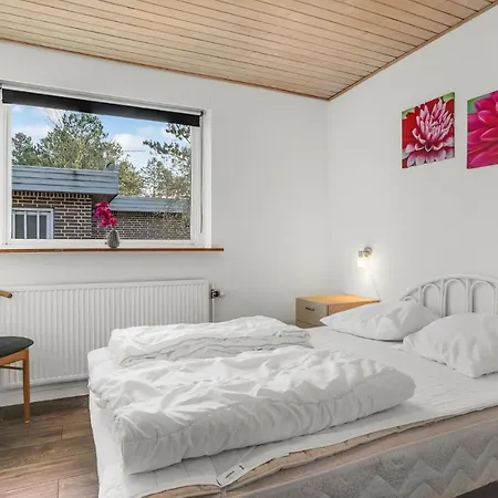 Feriehus Awesome In